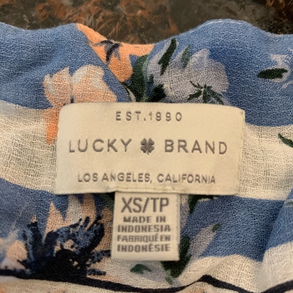 Lucky Brand women’s shirt - Picture 4 of 5